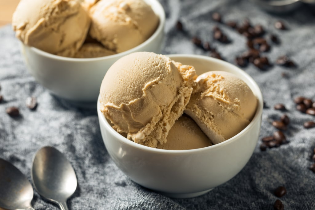 Dekrement Wo kopfüber kaffee mit kugel eis Einfach Nudeln Ferien